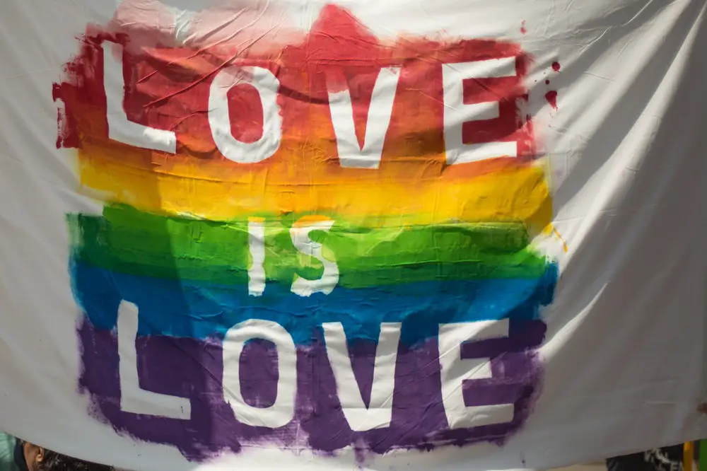 Pin de AETGFUSIRG em QUEER Citações lgbt, Perguntas para whatsapp, Perguntas para brincadeiras